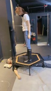 【冰诺】长靴S-人体蹦床_绳艺库视频下载