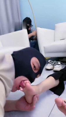 图片[11]_【麋鹿银儿】情侣奴-口球塞嘴/腿绞窒息/全体重踩踏/骑马_绳艺库视频下载