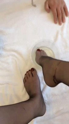 图片[8]_【安主】喂口水脚踩喂食/黑丝高跟闻舔/喝圣水/踩狗头_绳艺库视频下载