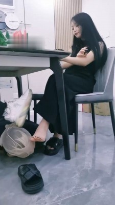 图片[8]_【幽魅】双S-桌下伺候主人用餐_绳艺库视频下载