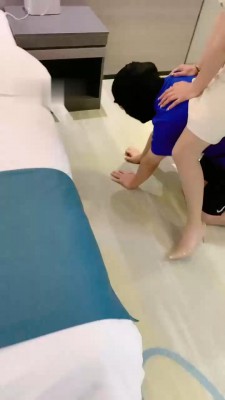 图片[4]_【蜜糖情侣】骑马/鞋跟踩狗舌/肉丝脚插嘴闻舔/耳光_绳艺库视频下载