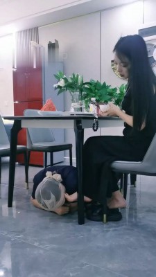图片[5]_【幽魅】双S-桌下伺候主人用餐_绳艺库视频下载
