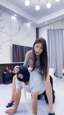 图片[9]_【麋鹿银儿】超美车模D-踩脖窒息/骑马/磕头求饶/裸足插嘴_绳艺库视频下载