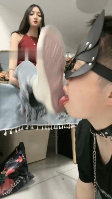 图片[9]_【尤物】匡威白袜气味辱/骑马转胯/全体重踩/腿绞_绳艺库视频下载