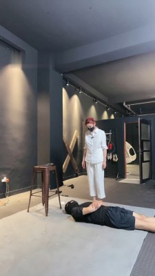 图片[8]_【冰诺】囚禁狗笼/抽耳光/全体重踩踏_绳艺库视频下载