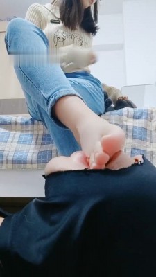 图片[10]_【羌爷】原味白袜裸足闻舔/运动鞋踩踏_绳艺库视频下载