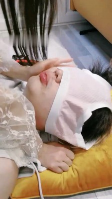 图片[7]_【璎珞】内裤胸罩套头/闻舔裸足白袜_绳艺库视频下载