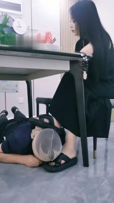 图片[3]_【幽魅】双S-桌下伺候主人用餐_绳艺库视频下载
