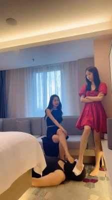 图片[13]_【双胞胎萌主】高贵双S辱调-虐乳虐裆/骑马坐垫/踩踏深喉_绳艺库视频下载