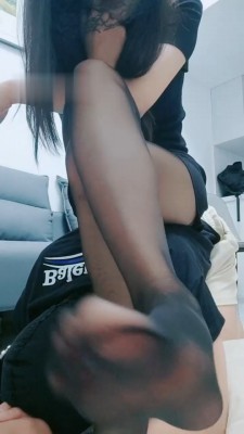 图片[6]_【南茜】高跟黑丝脚下辱/揪耳朵/臭脚捂脸/插嘴_绳艺库视频下载