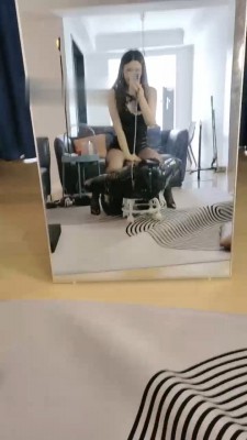 图片[2]_【松紫】胶衣束缚训练-喝圣水/强制踩踏喂食/鞭打/人体座椅_绳艺库视频下载