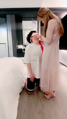 图片[3]_【梦涵】虐奶狗-高跟踩踏/提档/揪耳朵鞭打_绳艺库视频下载