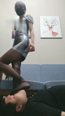 图片[7]_【美娜格格】御姐范黑丝高跟辱脚垫/掐乳【双视角版】_绳艺库视频下载