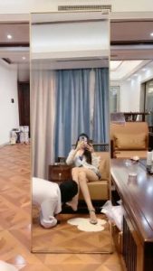 【沅芷大人】镜前让狗舔原味jio_绳艺库视频下载