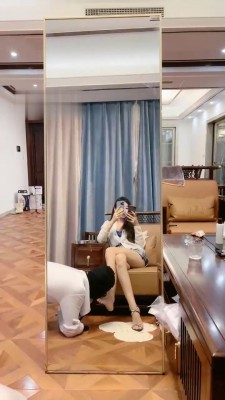 【沅芷大人】镜前让狗舔原味jio_绳艺库视频下载
