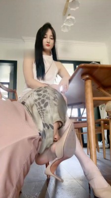 图片[9]_【思诺】高跟踩喂食/吐口水/咀嚼物/提档【上】_绳艺库视频下载