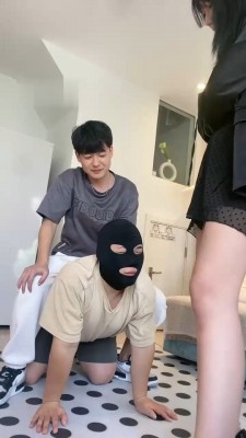 【一捆香菜】情侣主-骑马/耳光抽/舔脏鞋/喂圣水_绳艺库视频下载