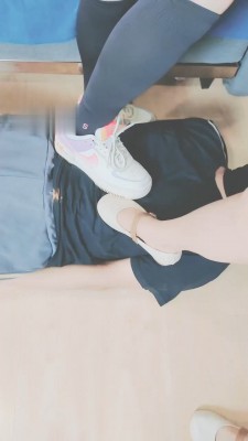 图片[3]_【萌宝儿】双S-打脸/踩脖子踩肚子_绳艺库视频下载