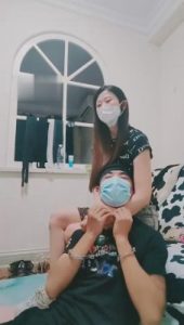 【萤火大大】手铐捆绑/喂圣水/白袜闻舔/掐脖腿绞窒息_绳艺库视频下载