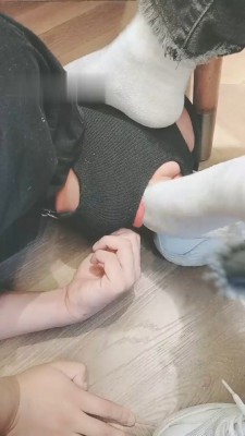 图片[7]_【姜果果】小白鞋原味白袜闻舔_绳艺库视频下载