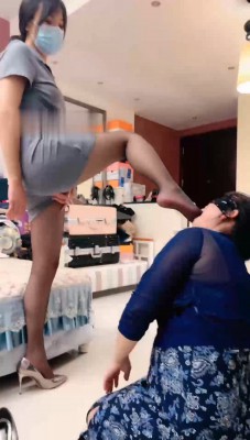 图片[10]_【丹祖宗】母畜-黑丝高跟踢踹/拽头发/踩狗头/耳光/插嘴踩踏_绳艺库视频下载