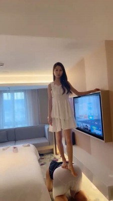 图片[14]_【双胞胎萌主】高贵双S辱调-虐乳虐裆/骑马坐垫/踩踏深喉_绳艺库视频下载