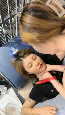 图片[10]_【领主老大】开发女同学做狗-跪舔高跟凉鞋/插嘴/转胯/掐脖窒息_绳艺库视频下载