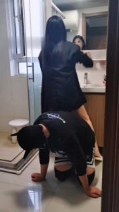 【婉琪】全能家奴tj-强制婶婶/狗笼圈养/伺候起床_绳艺库视频下载