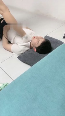 图片[4]_【蜜糖情侣】抽牌虐家奴-转胯/运动鞋踢踹踩/白袜舔/抽耳光_绳艺库视频下载