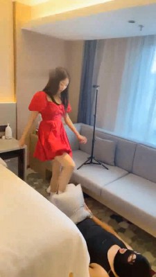 图片[4]_【双胞胎萌主】高贵双S辱调-虐乳虐裆/骑马坐垫/踩踏深喉_绳艺库视频下载