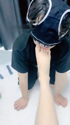 图片[7]_【术术】小白鞋白袜玩废狗-鞭打耳光场_绳艺库视频下载