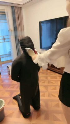 图片[4]_【沅芷大人】开发博主小姐姐当S首调-踩踏/骑马sp/鞋底耳光_绳艺库视频下载