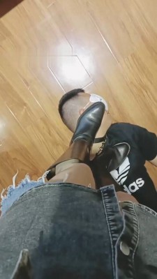 图片[6]_【芊兮殿下】长靴S肉丝闻舔/骑马骑脖/提档/踩踏_绳艺库视频下载