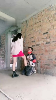 图片[4]_【宸宸】户外工地处刑-捆绑遛狗爬/藤条鞭打/短靴踢踹_绳艺库视频下载