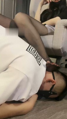 图片[11]_【妆主大大】心情不好对着家奴撒气_绳艺库视频下载