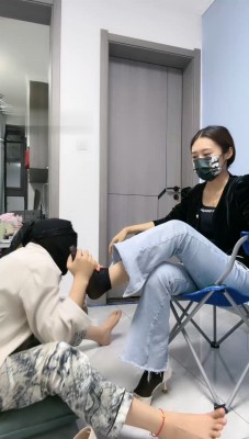 图片[6]_【雅妈妈】闺蜜偷闻我丝袜的下场_绳艺库视频下载