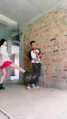 图片[2]_【宸宸】户外工地处刑-捆绑遛狗爬/藤条鞭打/短靴踢踹_绳艺库视频下载