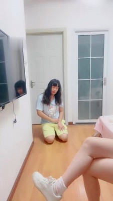 图片[2]_【桃子老师】小白鞋棉袜踩踏水果喂食_绳艺库视频下载