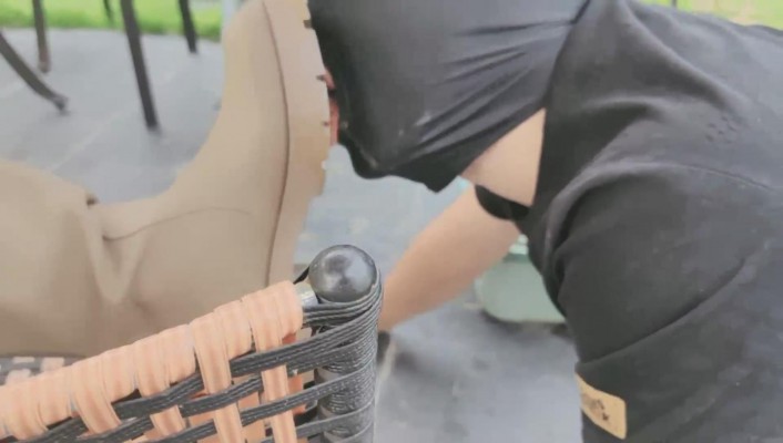 【沅芷大人】双S圈养犬化-舔超脏皮鞋/长靴【续集】【双视角版】_绳艺库视频下载