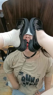 图片[10]_【爱可呀】学生主教室调-窗台舔脚/清理鞋底/骑马/深喉_绳艺库视频下载