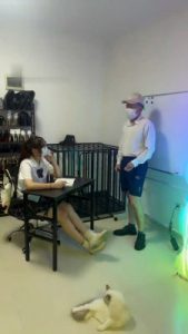 【雯雯】老师被艺术虐-舔脏鞋/胯下辱/闻鞋窝舔裸足_绳艺库视频下载