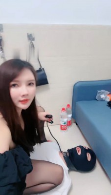 图片[4]_【不期而遇】嘴叼高跟/香水控制/喝漱口水圣水/口水洗眼_绳艺库视频下载