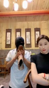 【沅芷大人】监督贱狗清理脏鞋底_绳艺库视频下载