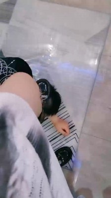 图片[3]_【甜桃】绑鞋垫/全体重踩踏/舔脏鞋/掐乳耳光_绳艺库视频下载