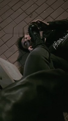 图片[4]_【桃幼幼】小区楼下长靴遛狗_绳艺库视频下载