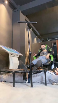 图片[8]_【冰诺】全体重跳踩人体蹦床_绳艺库视频下载