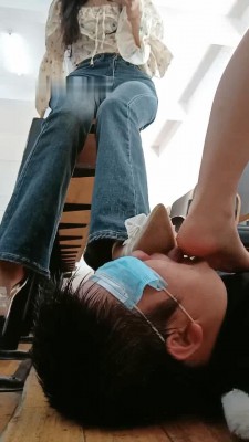 图片[3]_【爱可呀】双S学生主教室玩弄-骑马踩踏/脚捂脸【双视角版】_绳艺库视频下载