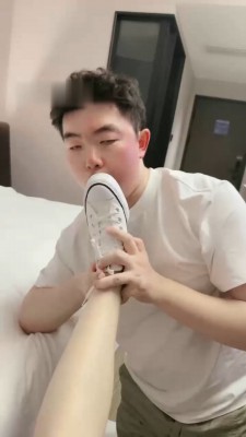 图片[3]_【知世sama】素人小姐姐-帆布鞋白袜气味辱_绳艺库视频下载