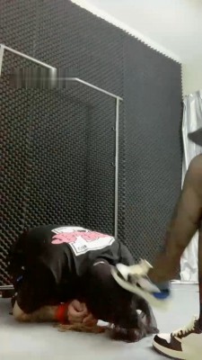 图片[5]_【久瑶】黑丝诱惑-踢打踹-吊绑-全体重踩踏_绳艺库视频下载