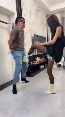 图片[9]_【双胞胎萌主】黑丝御姐S辱-运动鞋踩踏/短靴踢裆/转胯深喉浓痰_绳艺库视频下载